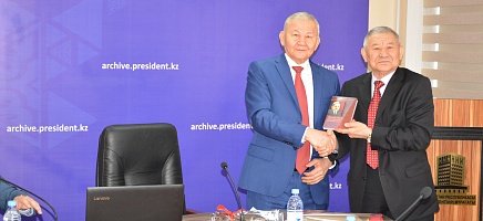 Архив және қоғам: Тәуелсіз Қазақстан тұлғалары ҚР Президенті Архивінің қор құрушылары: Атамұрат Мөрәліұлы Шәменов фото галереи 2